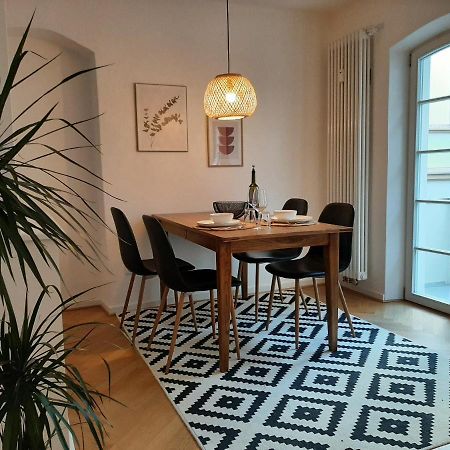Appartement Zentrale Lage I Historisch I Parkplatz I Fahrradkeller à Straubing Extérieur photo