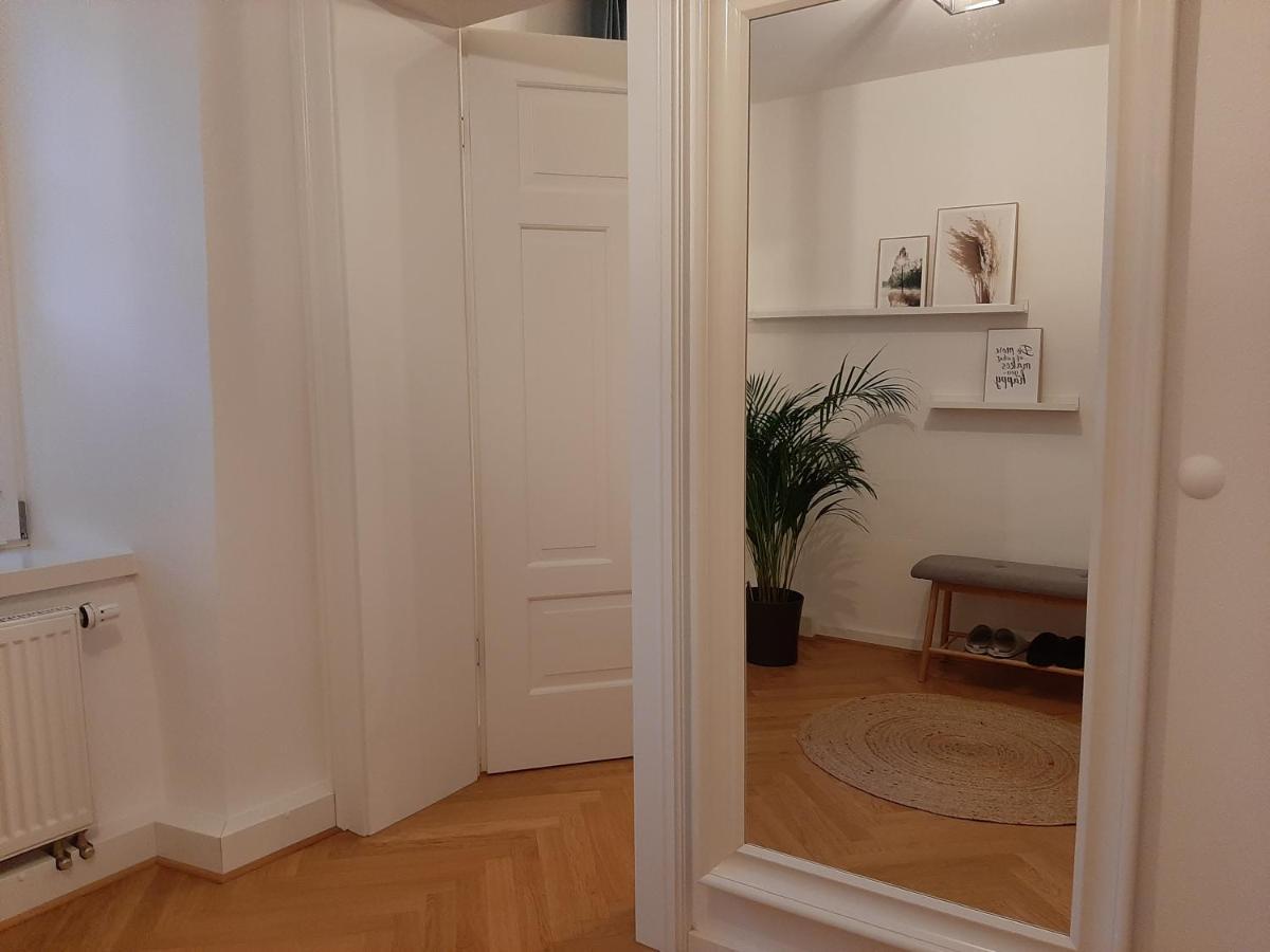 Appartement Zentrale Lage I Historisch I Parkplatz I Fahrradkeller à Straubing Extérieur photo